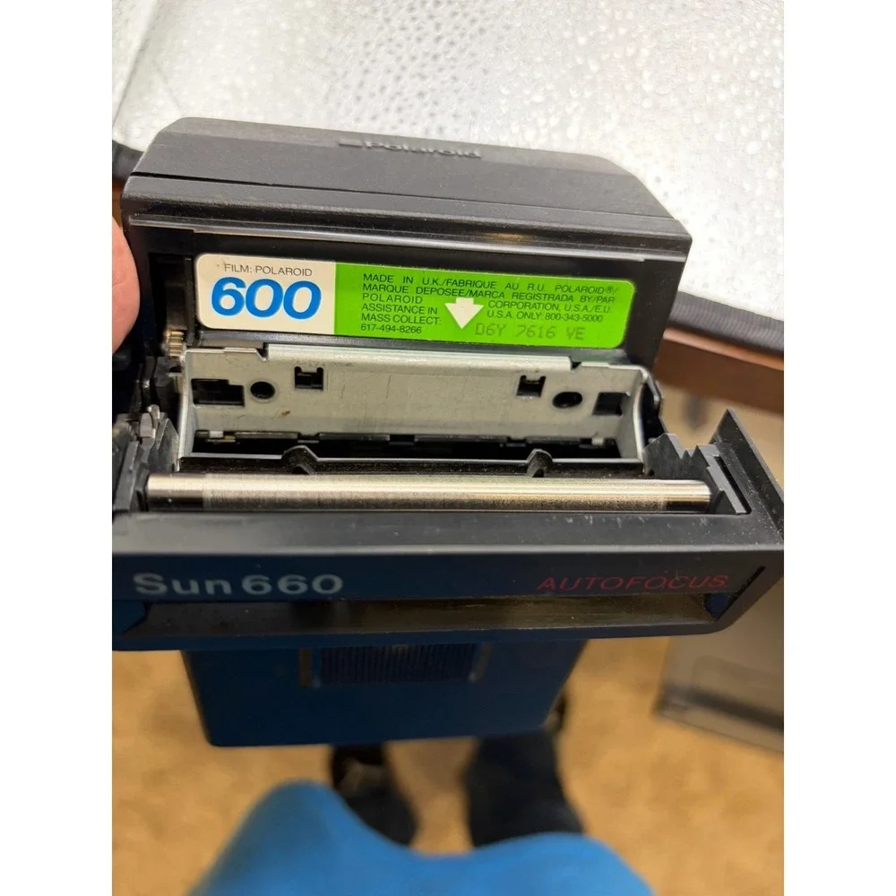 Vintage Polaroid  Sun 660 Autofocus Camera 600 Series Untested